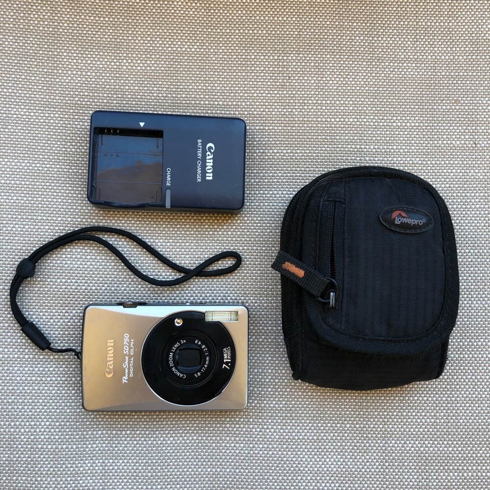 Canon power shot SD750 digital camera